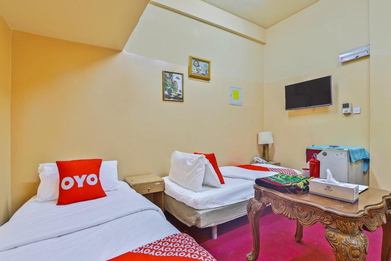 Oyo 393 Al Wehda Hotel Дубай Екстер'єр фото