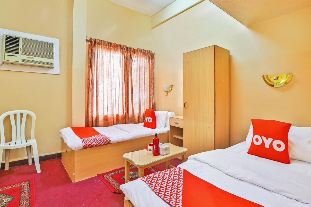 Oyo 393 Al Wehda Hotel Дубай Екстер'єр фото