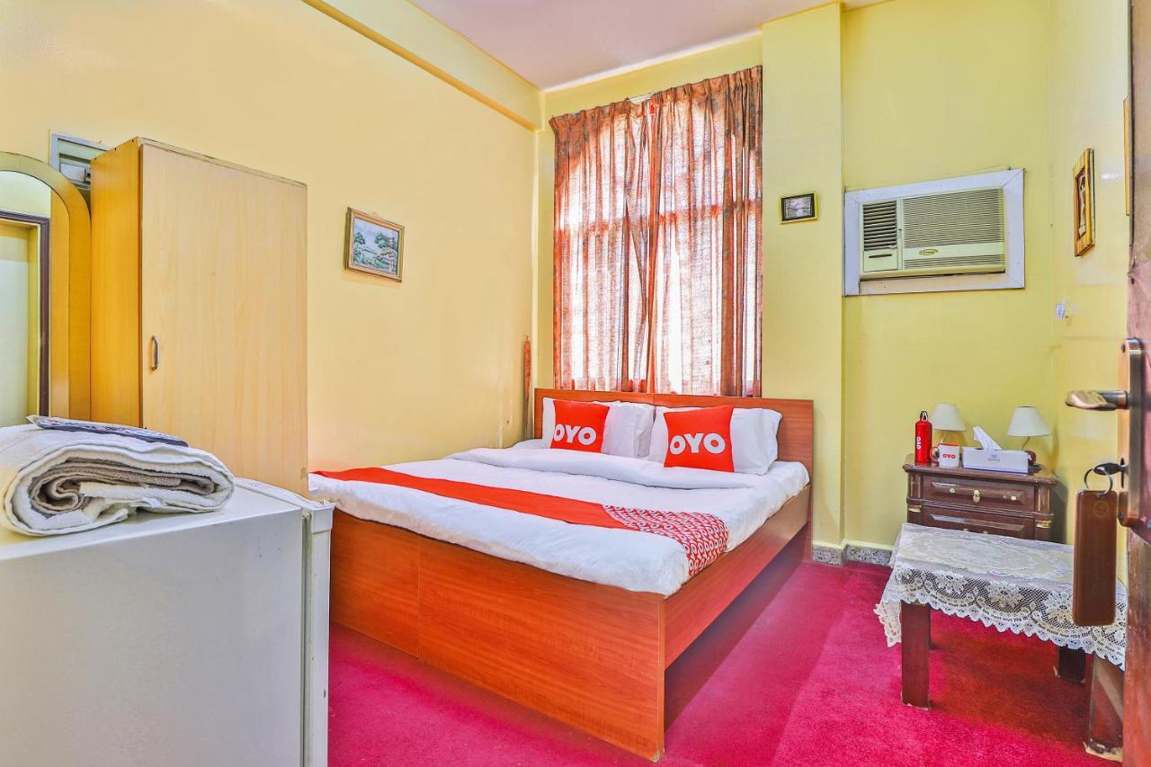 Oyo 393 Al Wehda Hotel Дубай Екстер'єр фото