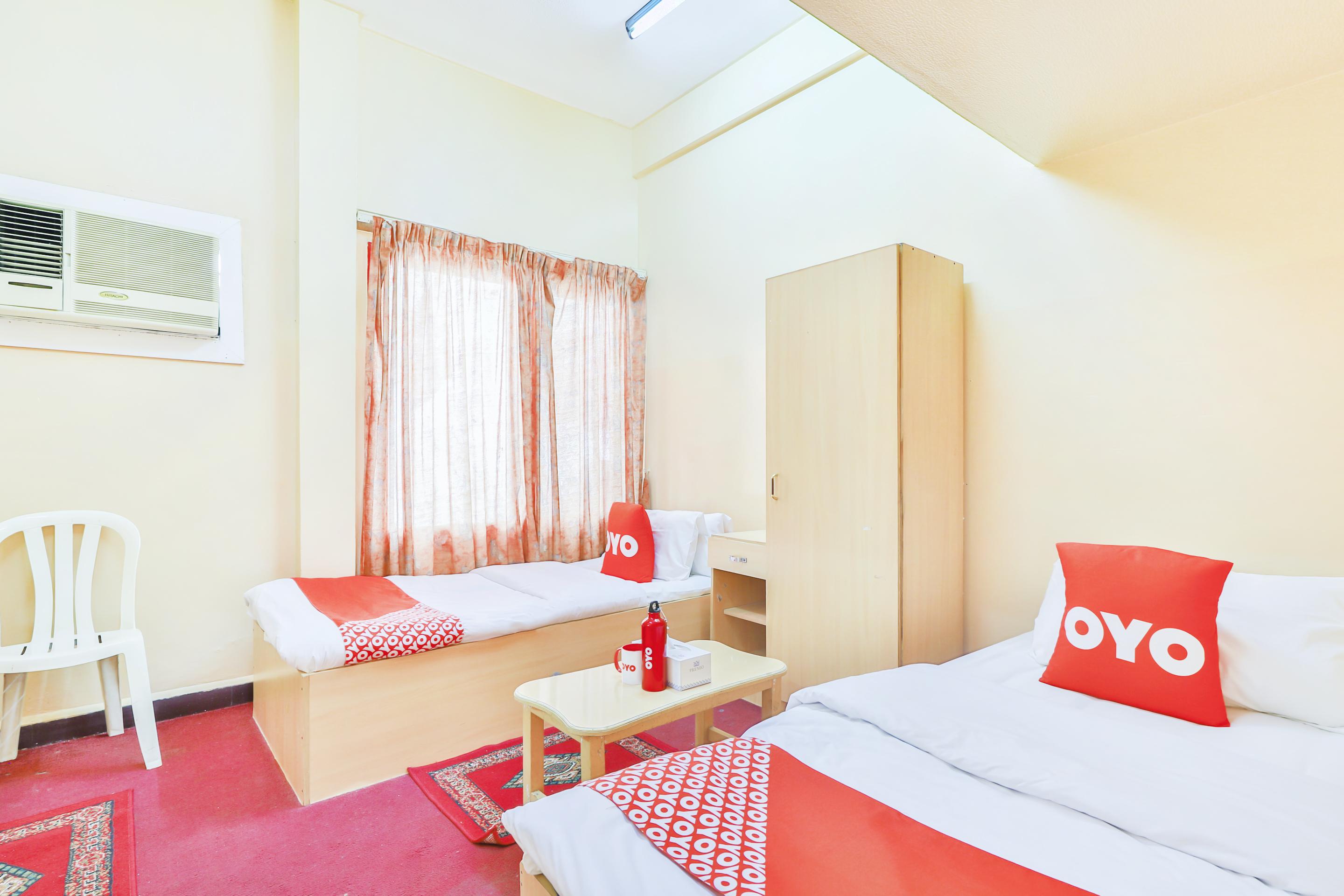 Oyo 393 Al Wehda Hotel Дубай Екстер'єр фото